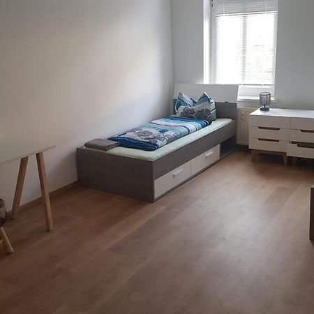 Rockys Ferienwohnung Mitte Markkleeberg Esterno foto