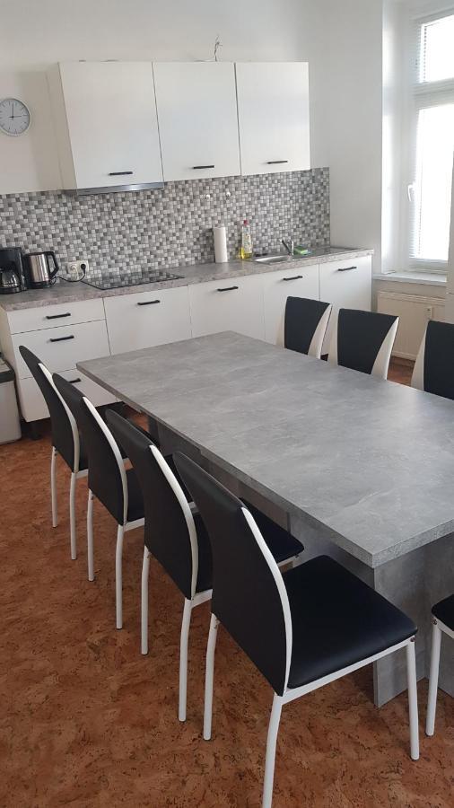 Rockys Ferienwohnung Mitte Markkleeberg Esterno foto