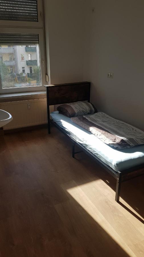 Rockys Ferienwohnung Mitte Markkleeberg Esterno foto